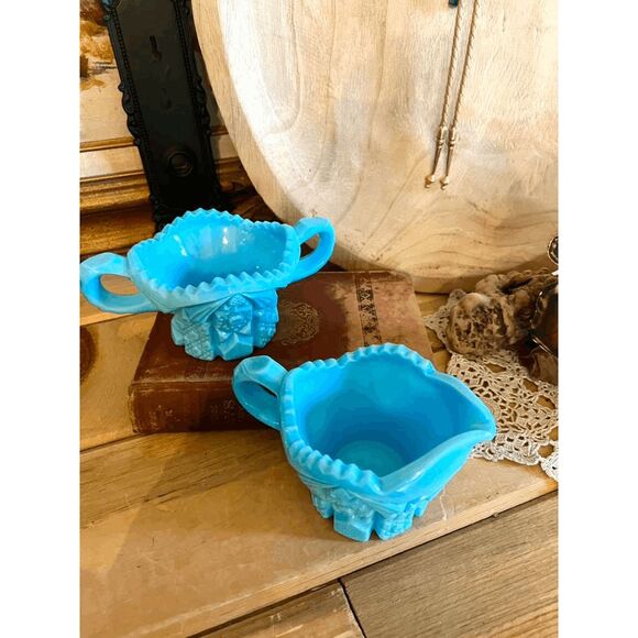 Vintage Westmoreland Blue Milk Glass Cream & Sugar Set – Diamond Quilt Pattern - Picture 4 of 4